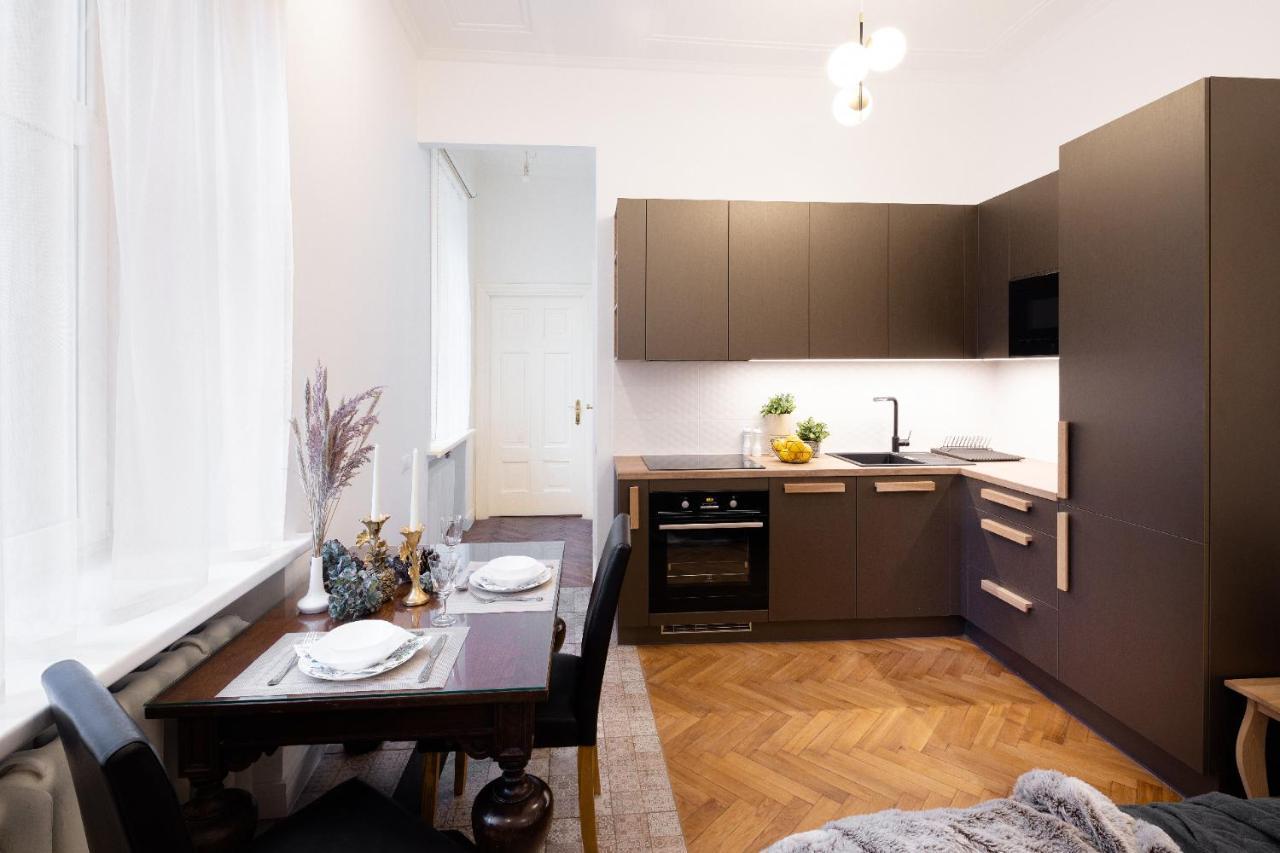 Brivibas House Design Apartments In City Center Riga Exteriör bild
