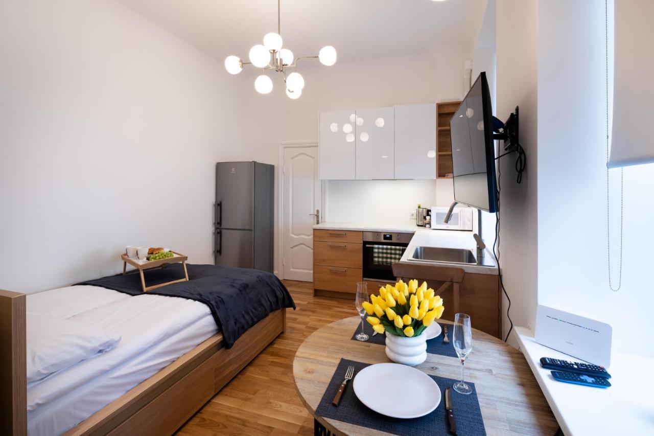 Brivibas House Design Apartments In City Center Riga Exteriör bild